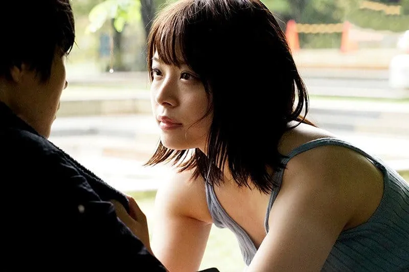 Cặp đôi 3 ngày trốn cô bạn gái đi lén lút nơi xa