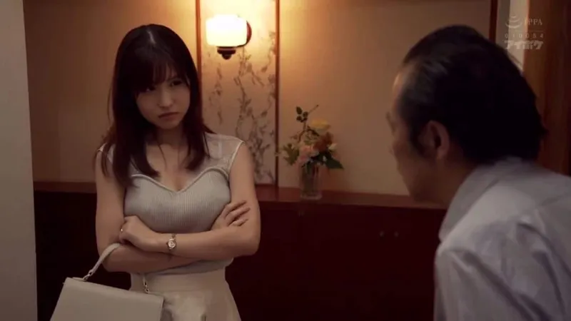 Gừng càng già càng cay, ông xã già đưa vợ trẻ lên đỉnh mỗi ngày