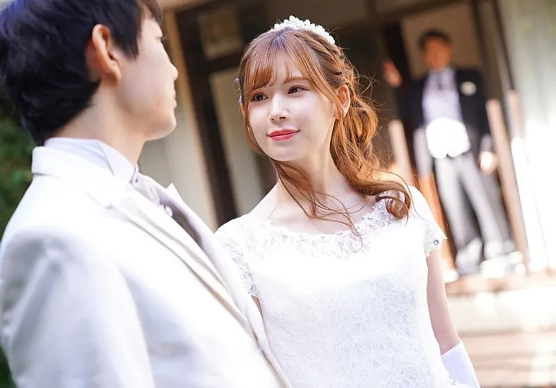 Bố ông chồng trả bài vợ sắp cưới của con trai ngay sau lễ cưới của con trai