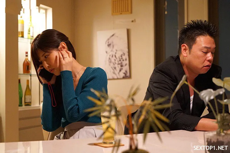 Anh xã yếu, bà xã tìm đến người tình củ